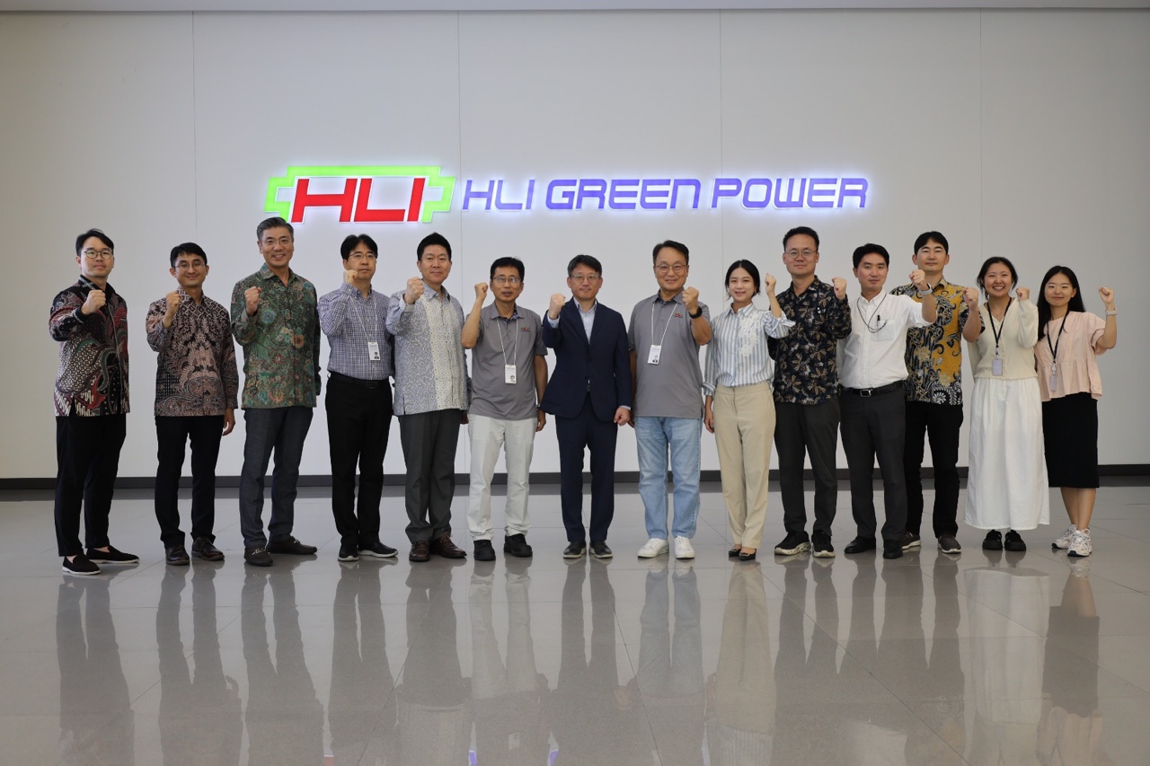 Wakil Kedubes Park mengunjungi HLI (Hyundai LG Industry) Green Power