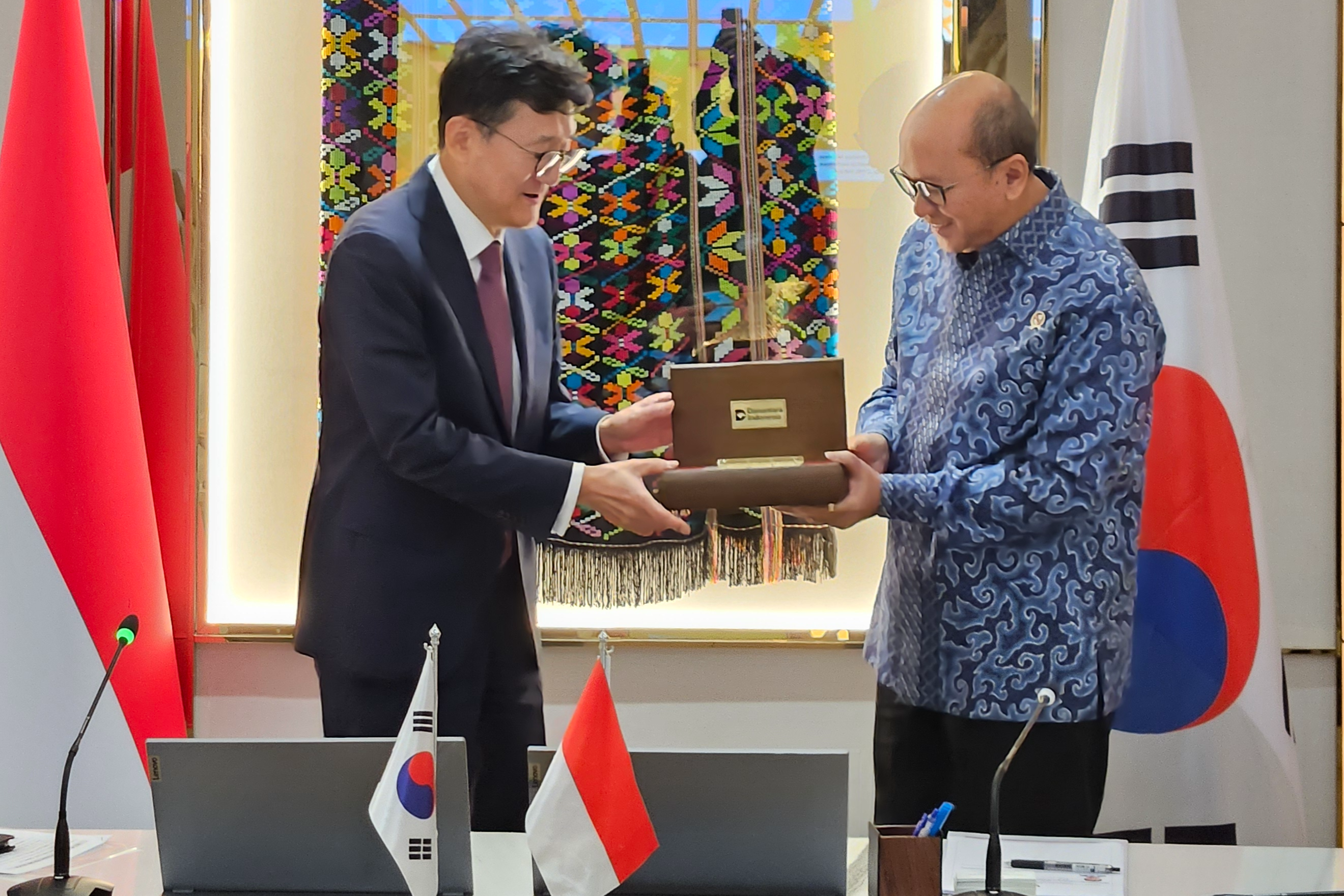 윤순구 대사, 로산(Rosan Roeslani) 인도네시아 투자부 장관 면담